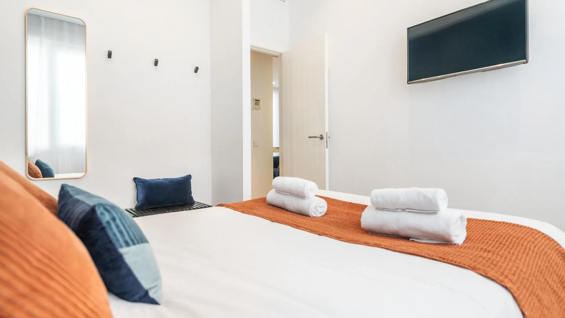 Modern & Stylish 3Br In The Heart Of Malaga By Rems Apartment