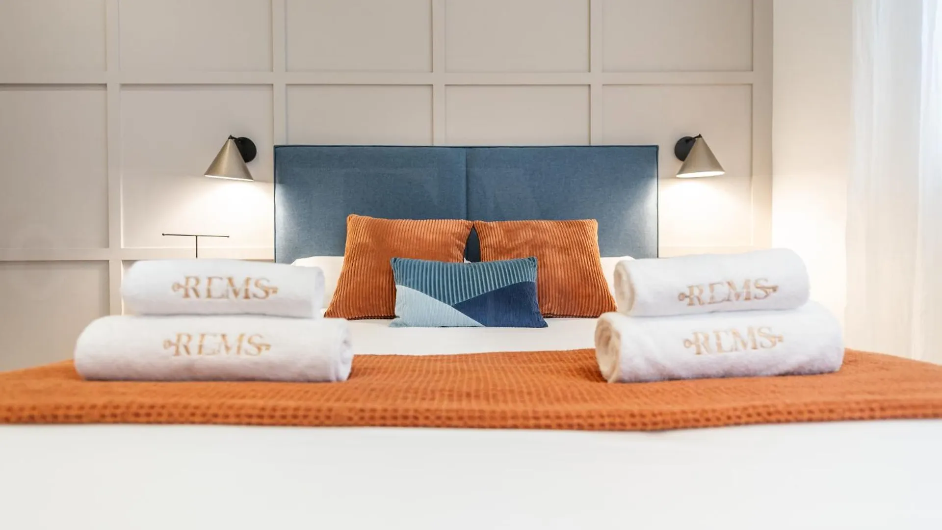 Modern & Stylish 3Br In The Heart Of Malaga By Rems Apartment